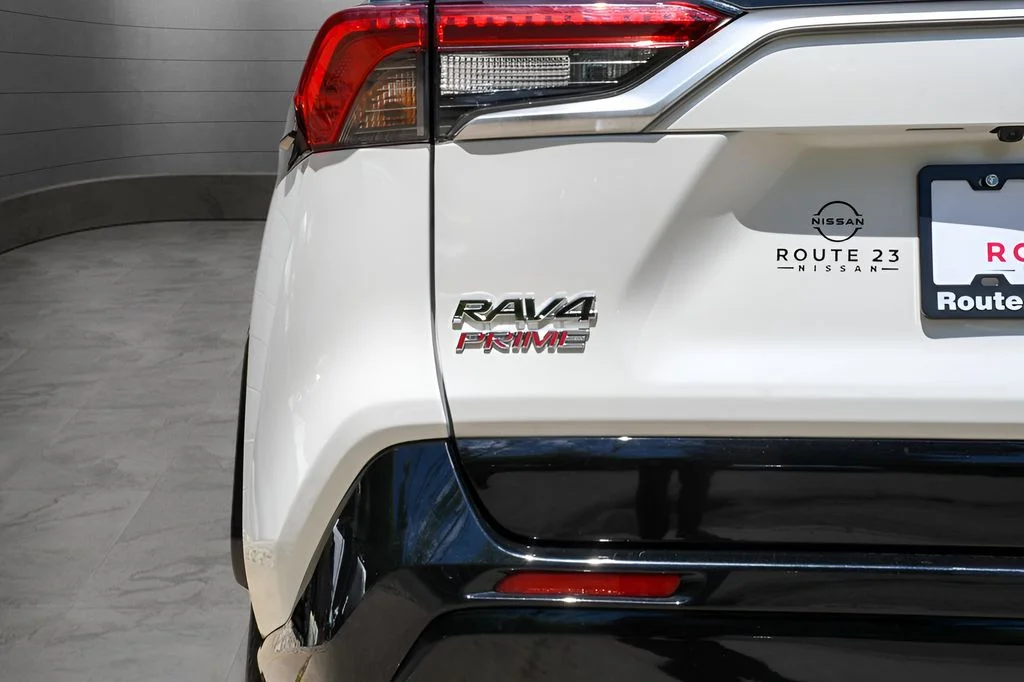 2021 Toyota RAV4 XSE - Photo 18