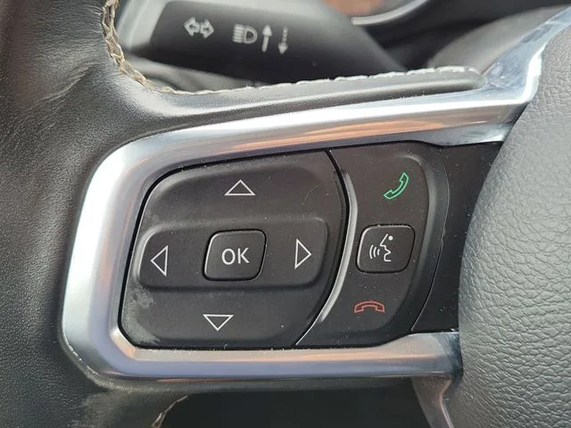 Used 2022 Gray Jeep Overland image 23