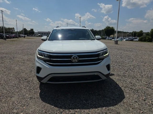 Used 2023 White Volkswagen 3.6L V6 SE w/Technology image 8