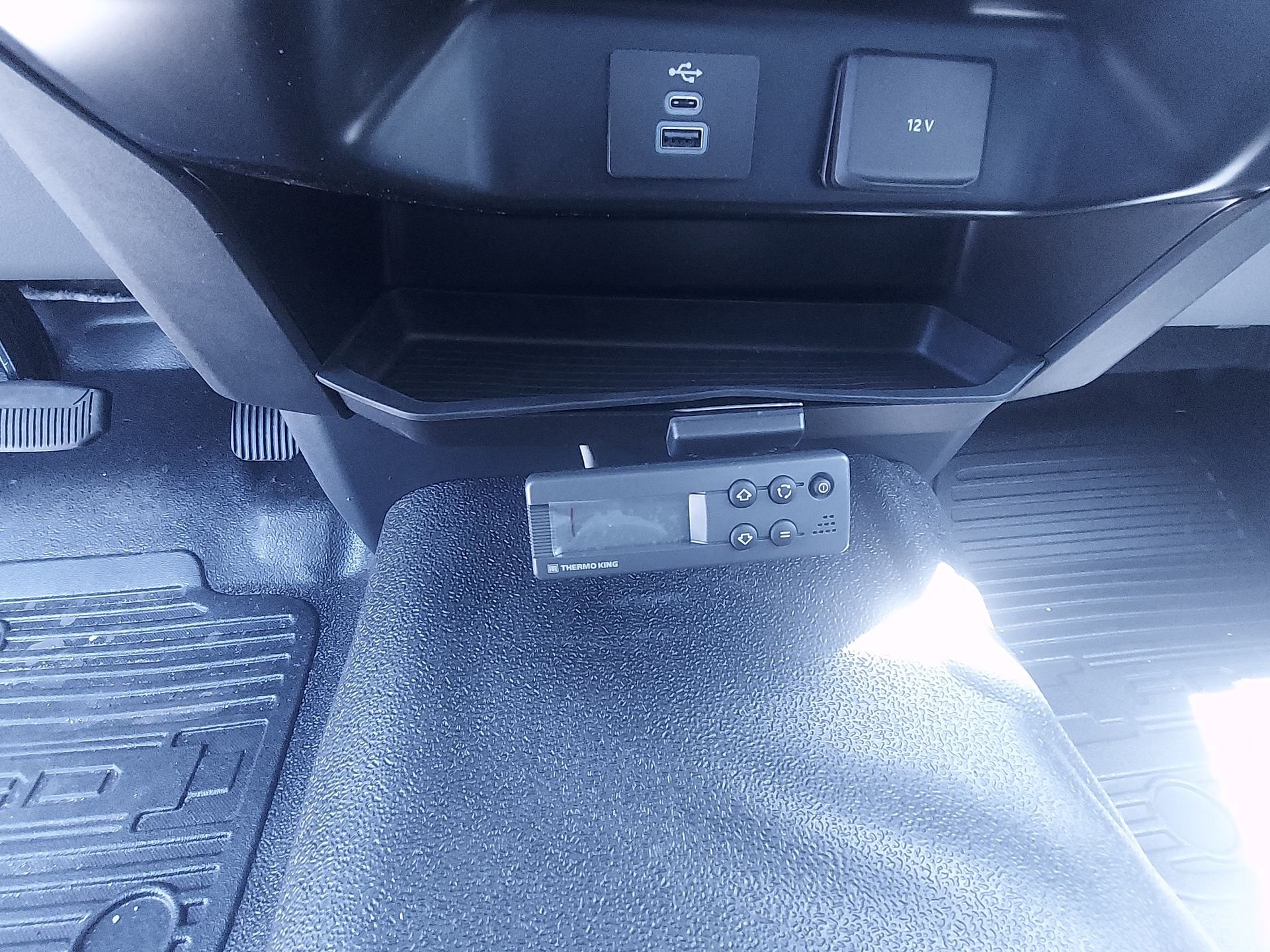New 2026 Oxford White Ford F-450® XL image 6