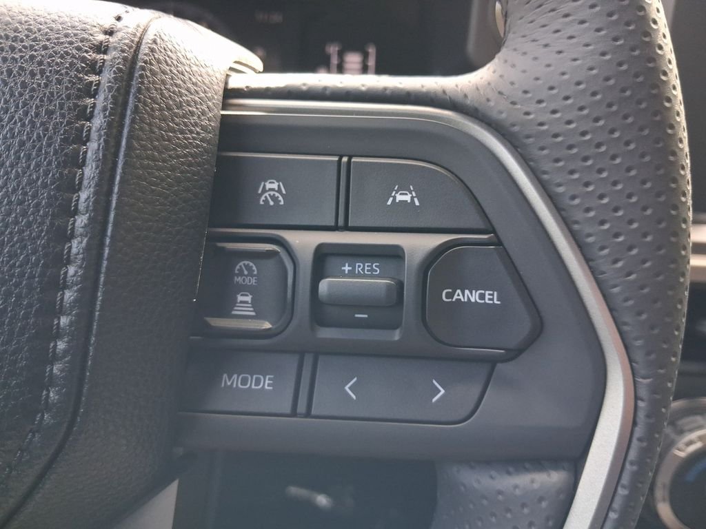 Used 2026  Toyota SR5 image 19
