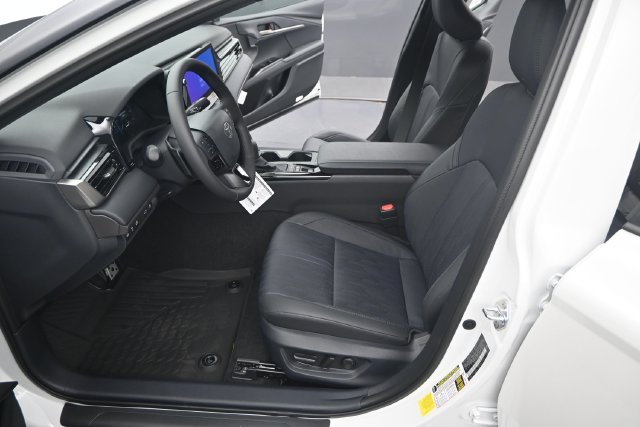 New 2026 Wind Chill Pearl/Black Toyota XSE image 11
