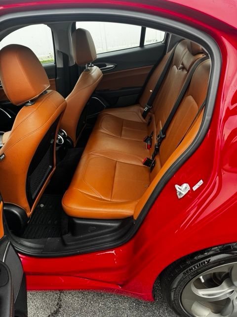 Used 2018  Alfa Romeo  image 22