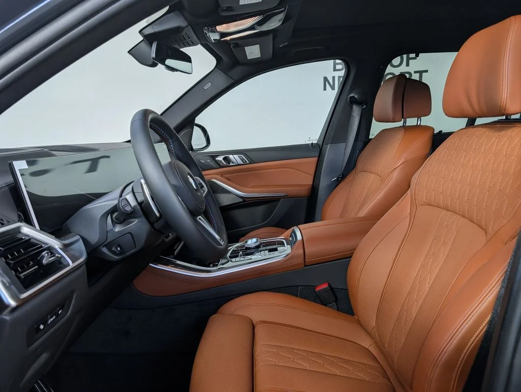 New 2026 Gray BMW M60i image 2