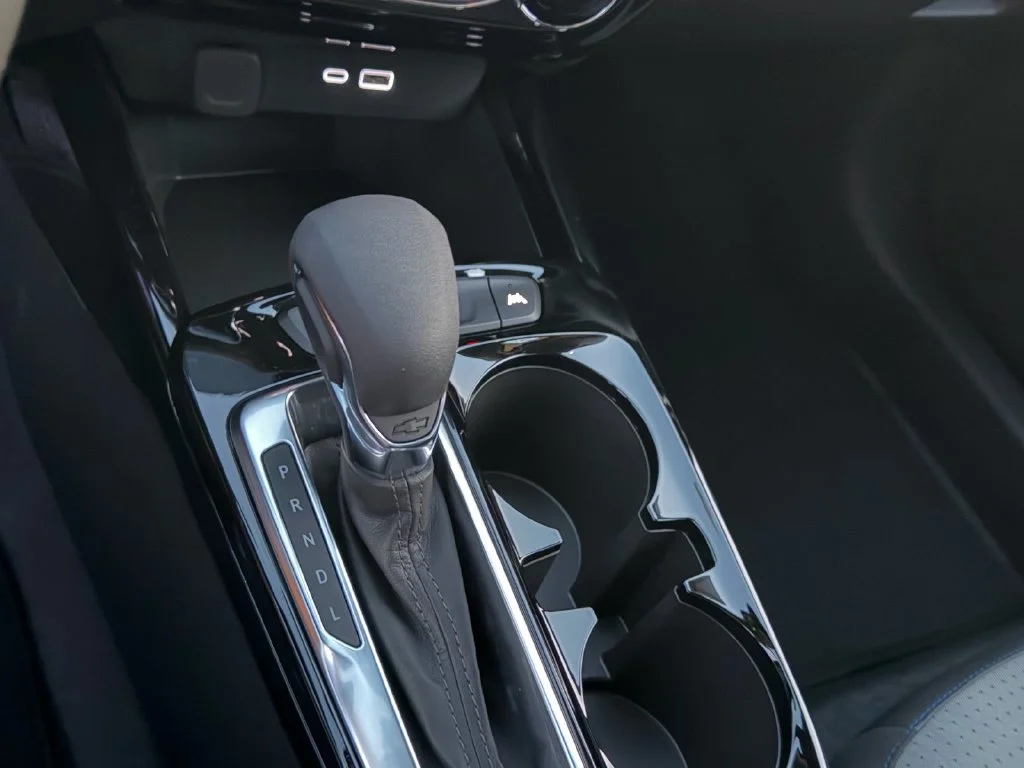 New 2026 Summit White Chevrolet LT image 10