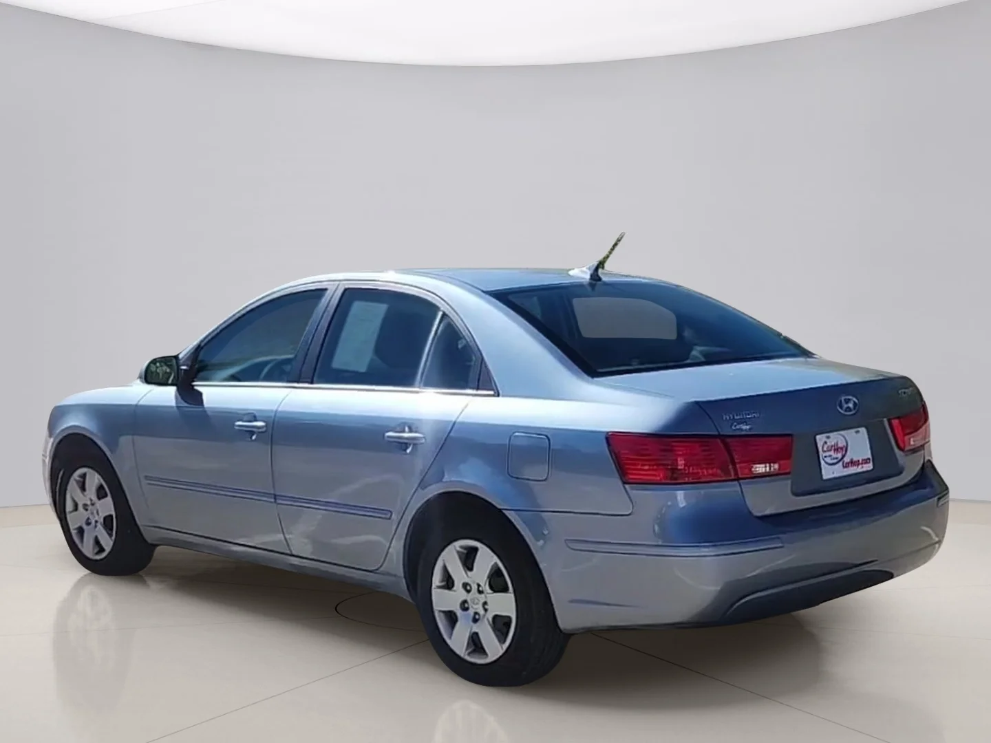 Used 2010 Silver Hyundai GLS image 3