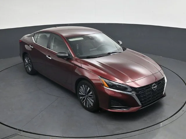 Used 2025 Red Nissan 2.5 SV image 22