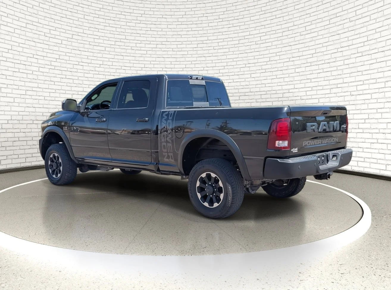 Used 2018 Brilliant Black Crystal Pearlcoat Ram Power Wagon image 6