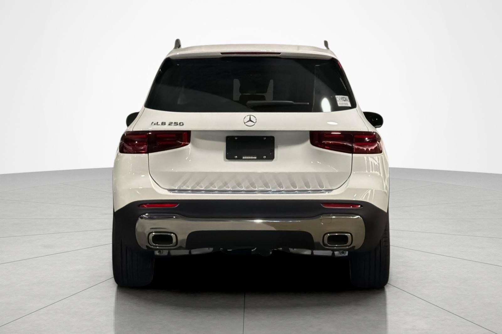 New 2026 Polar White Mercedes-Benz GLB 250 SUV image 4