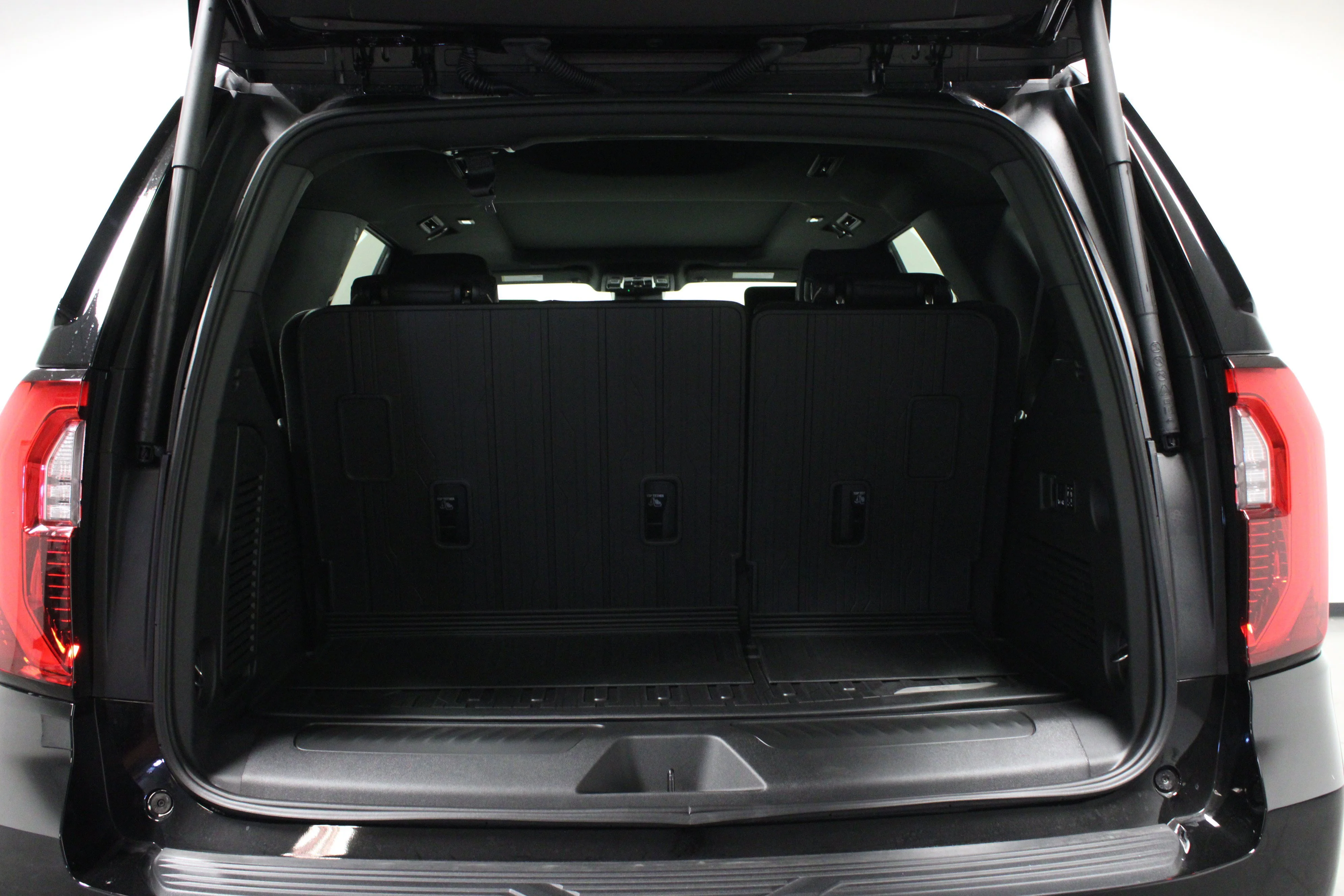 New 2026 Onyx Black GMC Elevation image 16