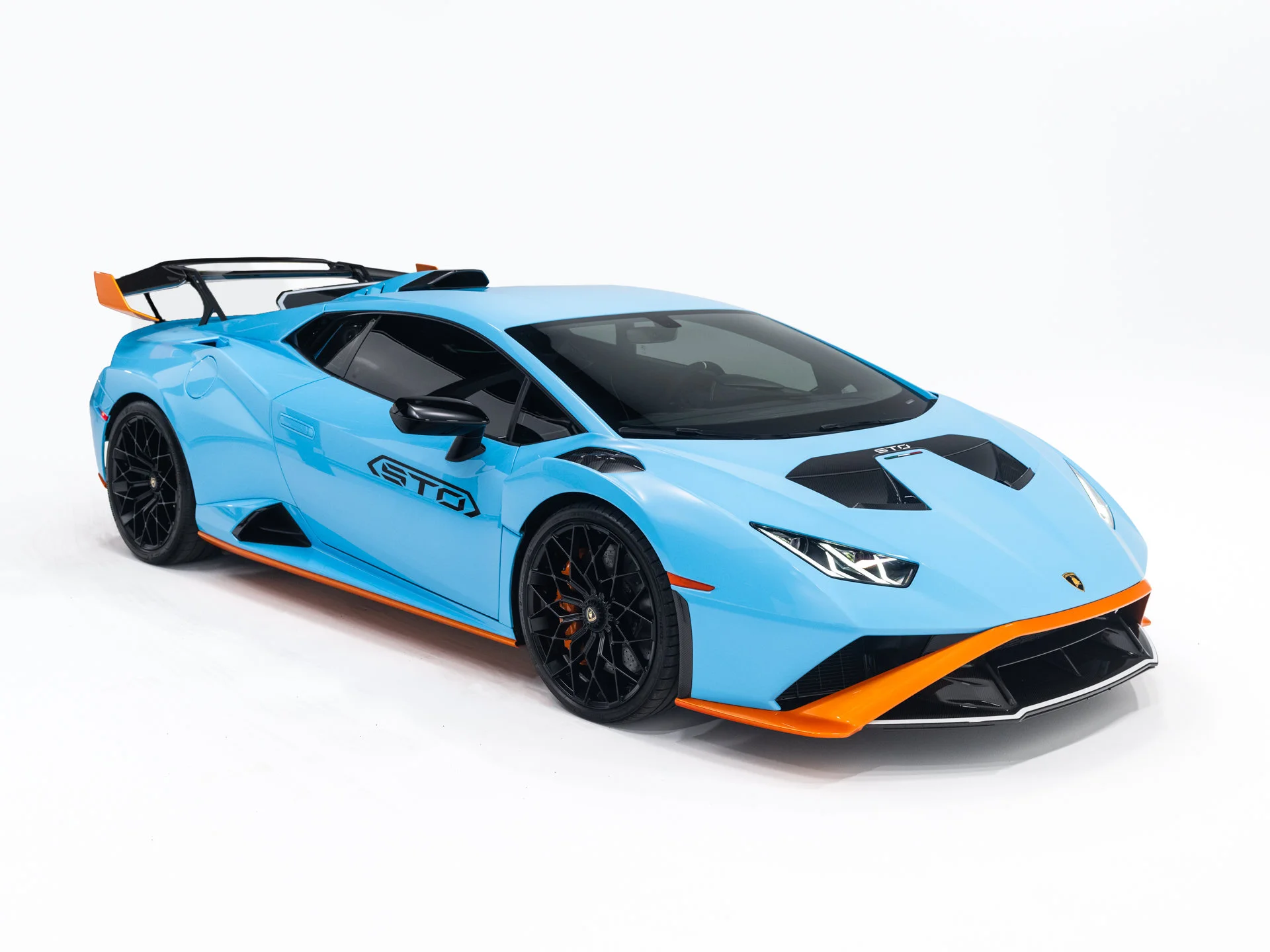 Used 2022 Blu Laufey Metallic Lamborghini Base image 8