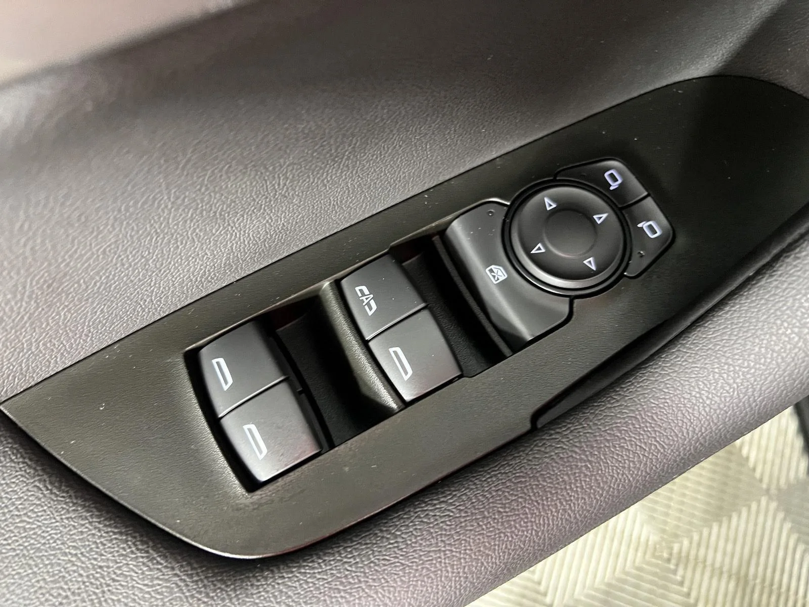 New 2025 Sterling Gray Metallic Chevrolet 2LT image 12