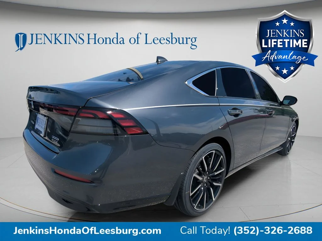 New 2026 Meteorite Gray Metallic Honda Touring image 4