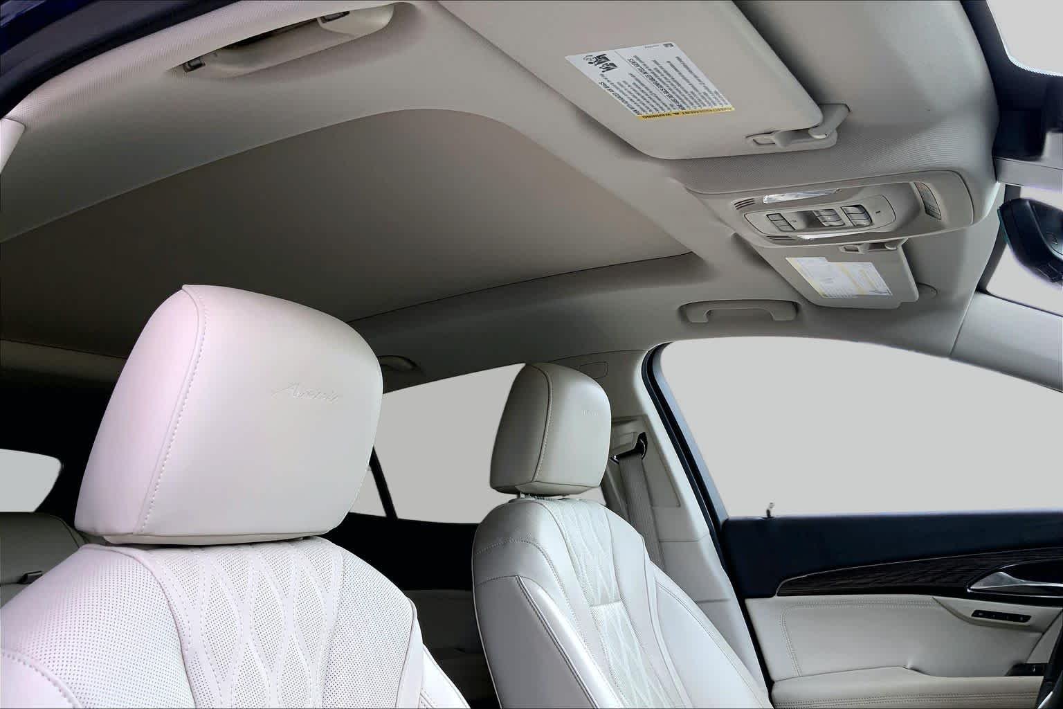 Used 2023 Sapphire Metallic Buick Avenir image 14