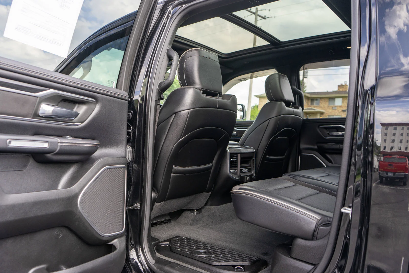 Used 2023 Diamond Black Crystal Pearlcoat Ram Laramie image 28