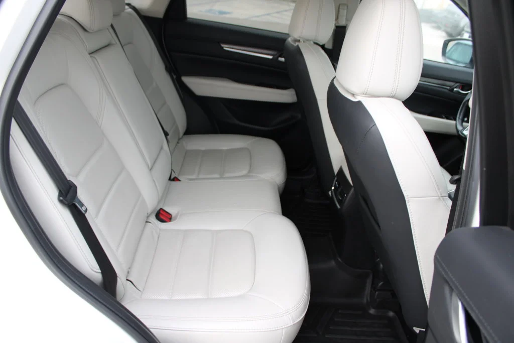 Used 2021 White Mazda Grand Touring image 12