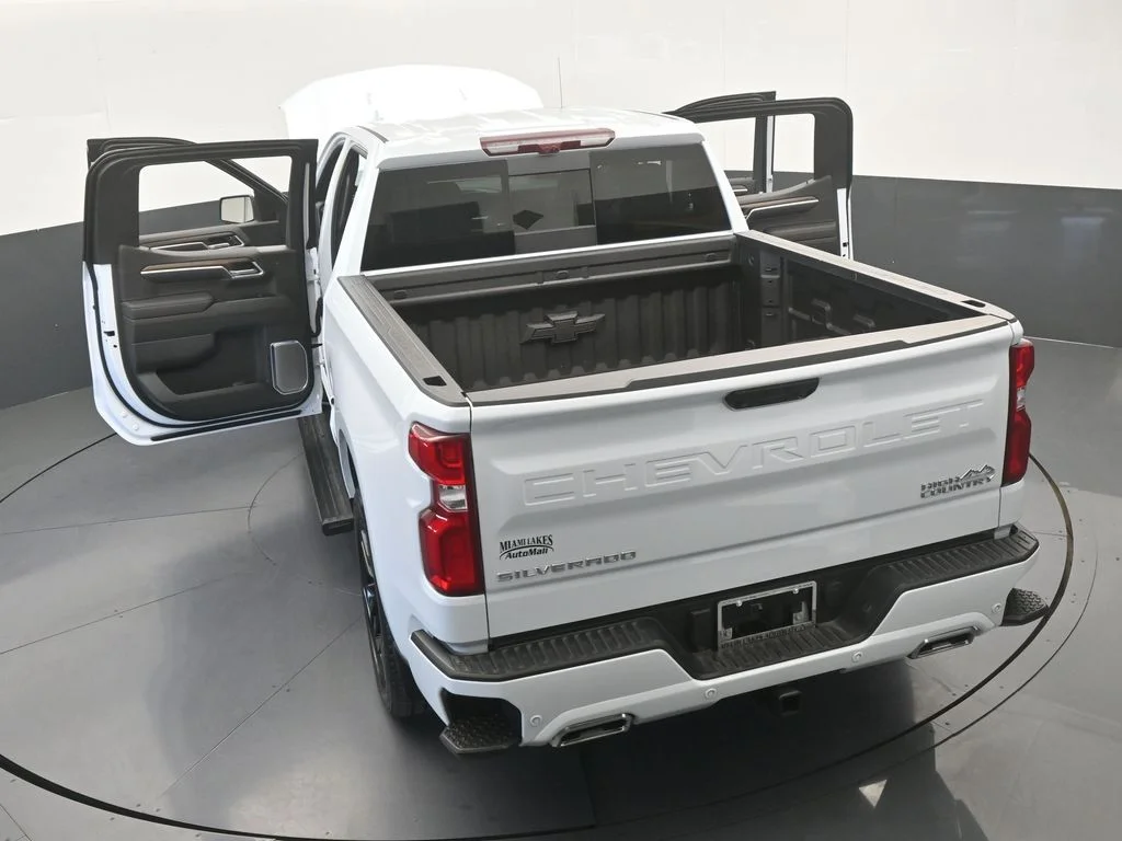 Used 2026 Summit White Chevrolet High Country image 83