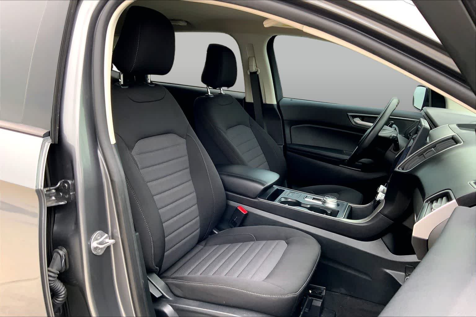 Used 2024 Carbonized Gray Metallic Ford SE image 8