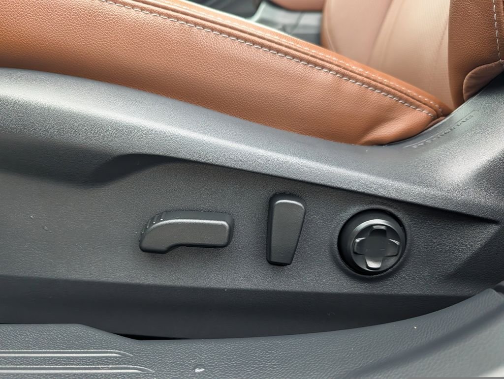 2025 Subaru Outback Touring - Photo 20