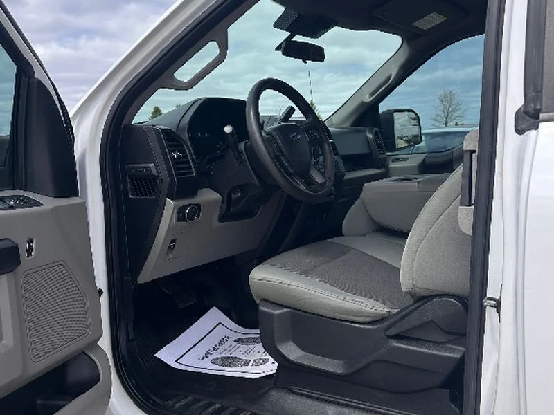 Used 2019 OXFORD WHITE Ford XL image 10