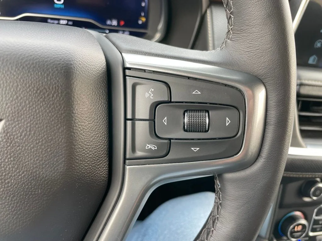 Used 2022 Satin Steel Metallic Chevrolet Premier image 23