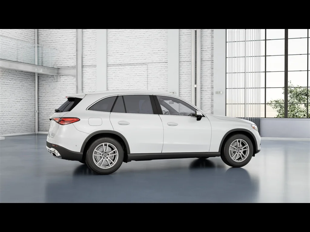 New 2026 MANUFAKTUR Moonlight White Metallic Mercedes-Benz GLC 300 image 13