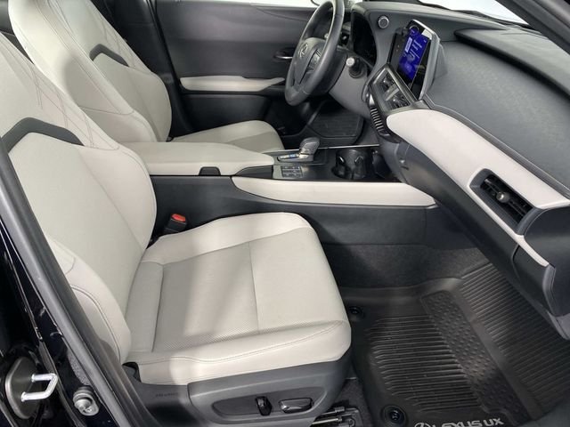 Used 2025 Black Lexus 300h F SPORT Design image 11