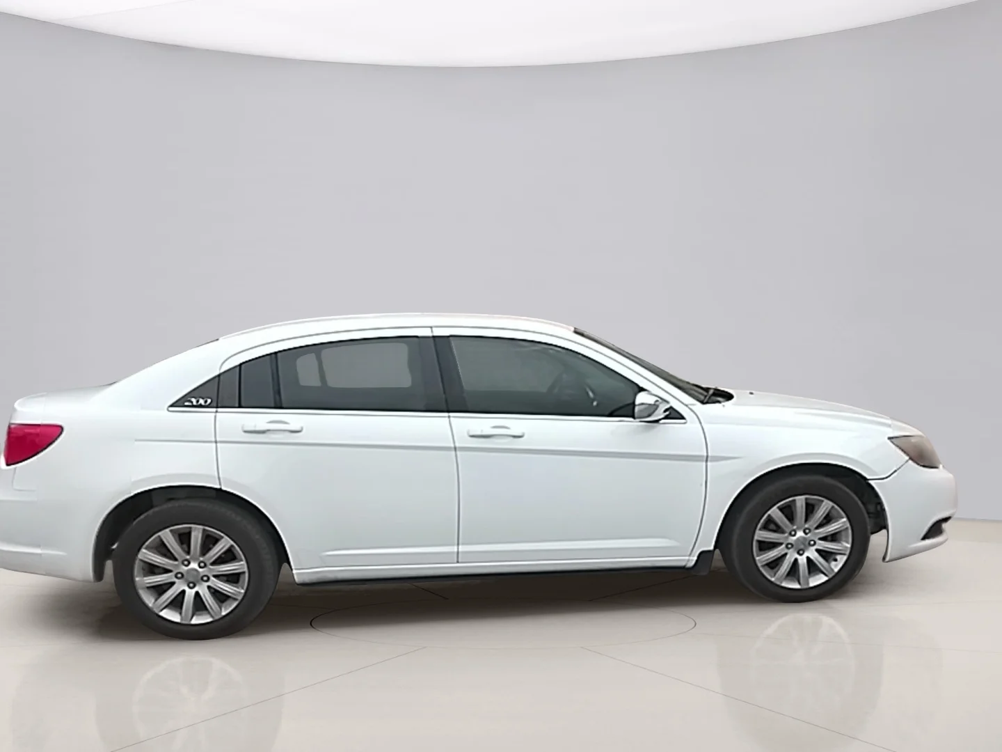 Used 2011 White Chrysler TOURING image 6