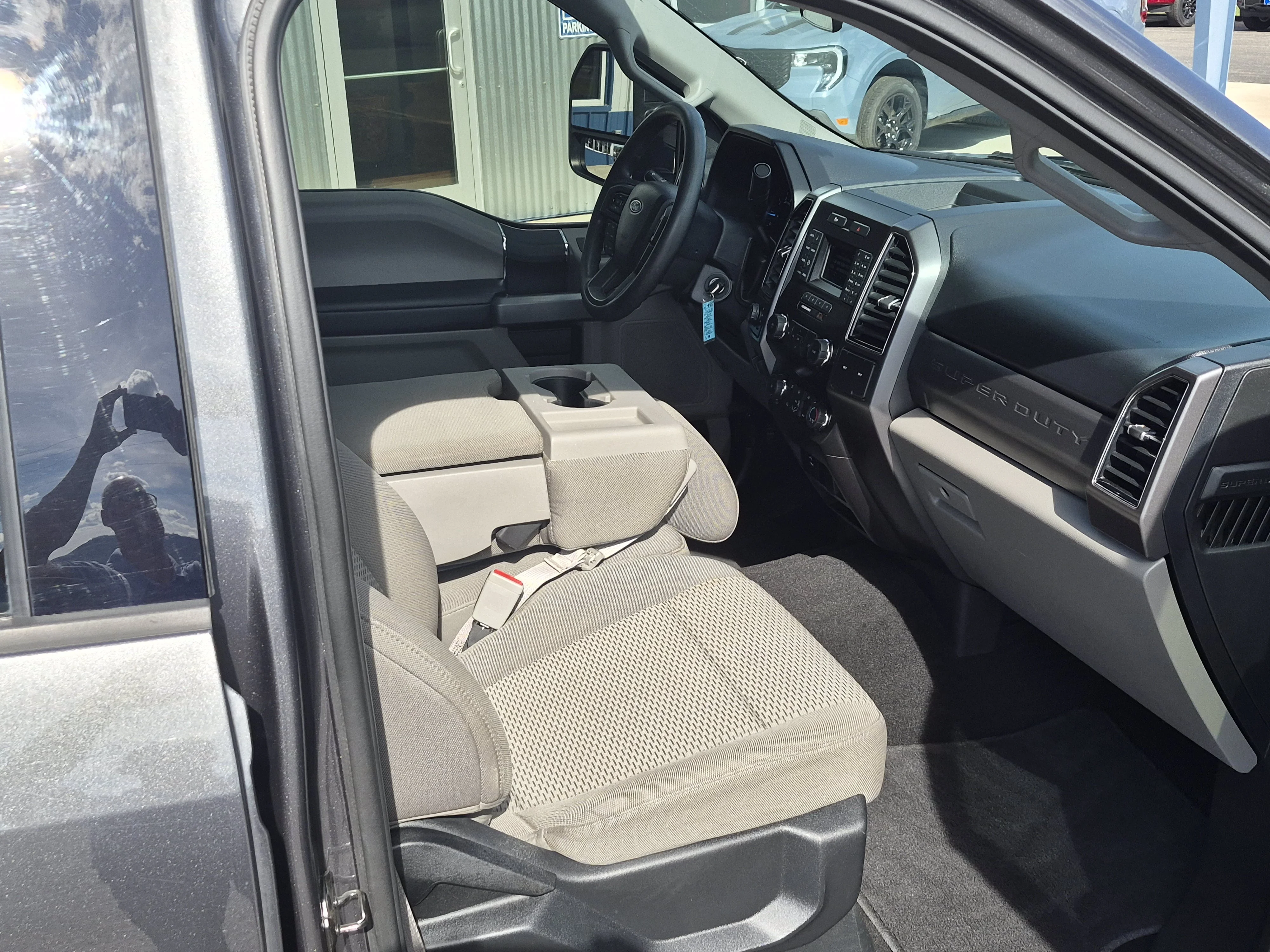 Used 2019 Gray Ford  image 9