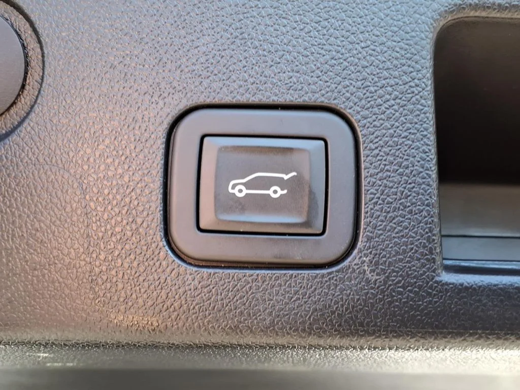 Used 2025 Beige Chevrolet RS image 8
