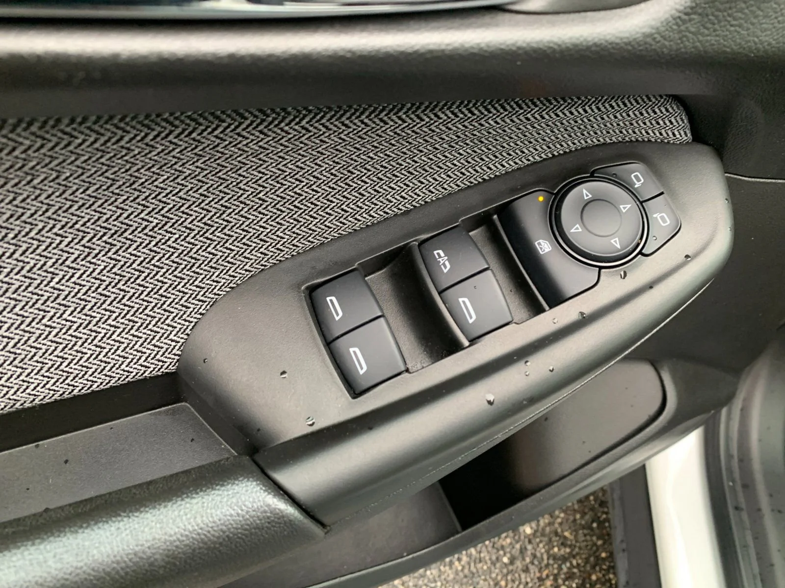 Used 2024 Summit White Chevrolet LS image 12