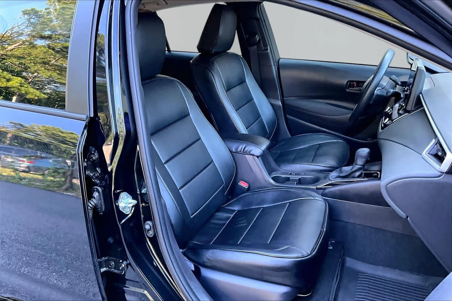 Used 2025 Midnight Black Metallic Toyota LE image 17