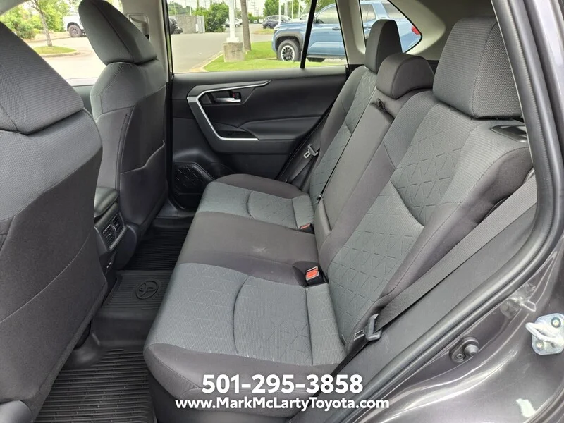 Used 2025 Magnetic Gray Metallic TOYOTA HYBRID XLE AWD image 11