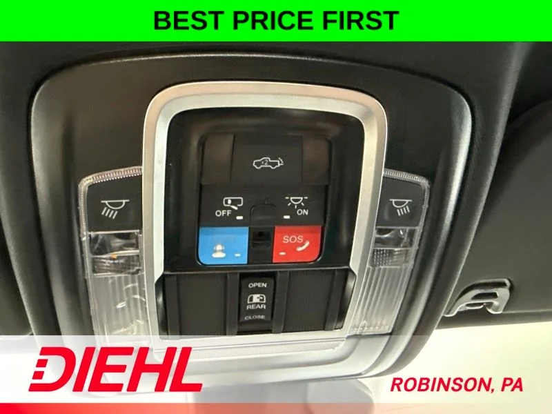 New 2026 Diamond Black Crystal Pearl-Coat Exterior Paint RAM Big Horn/Lone Star image 34