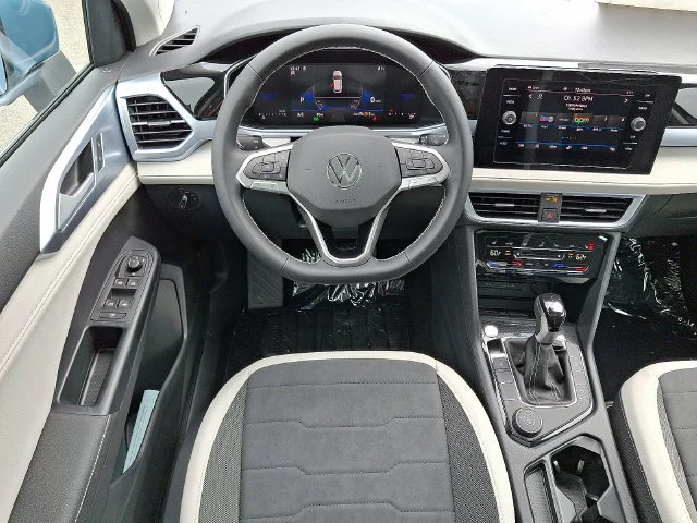 2025 Volkswagen Taos SE - Photo 7