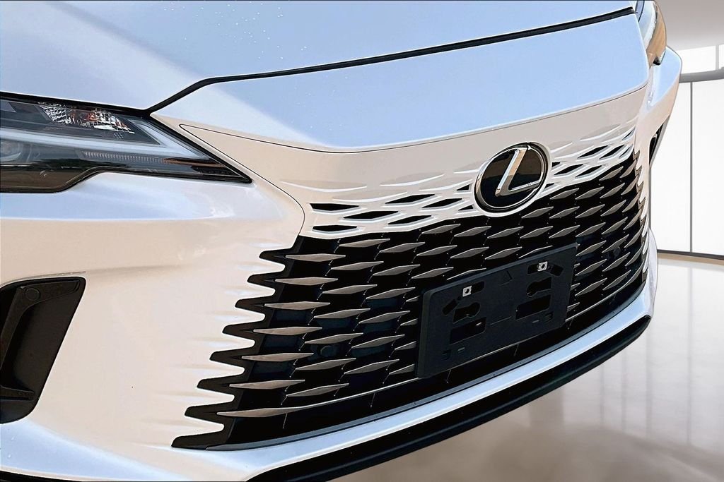 Used 2024 White Lexus 350 Premium image 29
