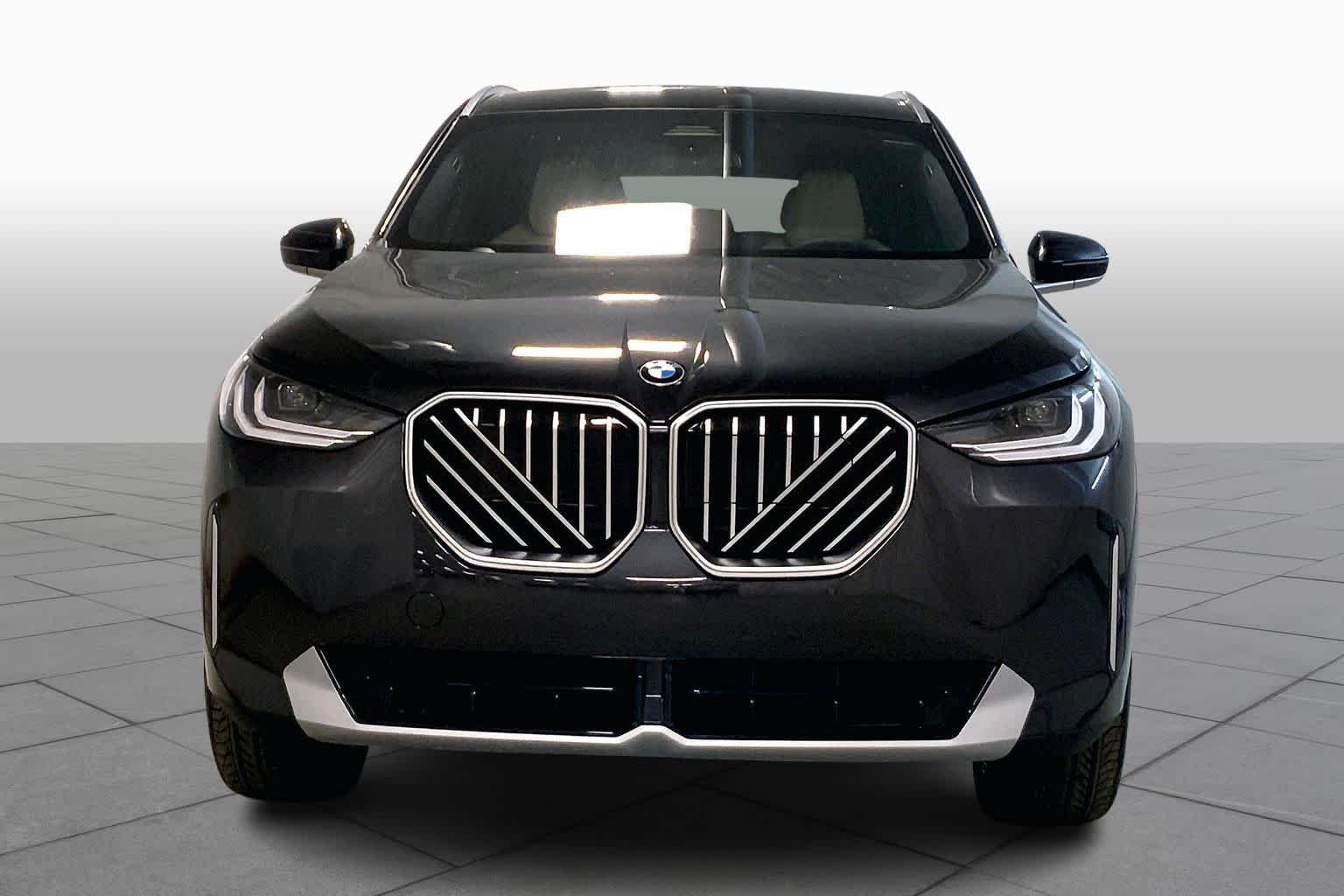 New 2026 Dark Graphite Metallic BMW 30 xDrive image 3