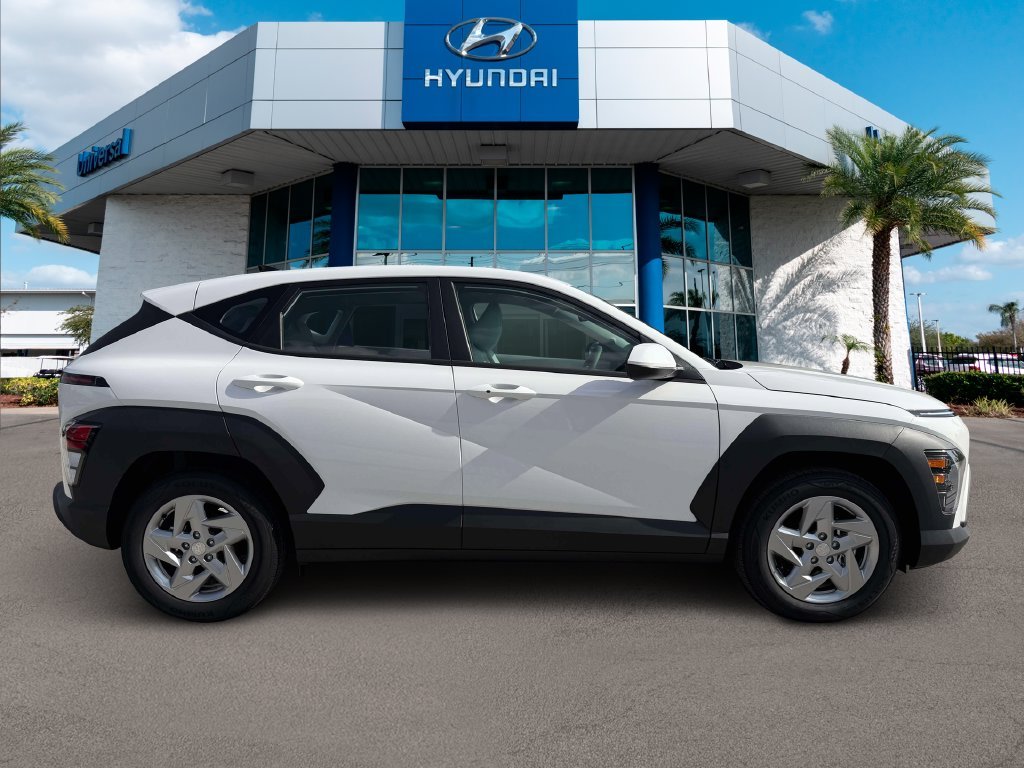 New 2027 White Hyundai SE FWD image 42