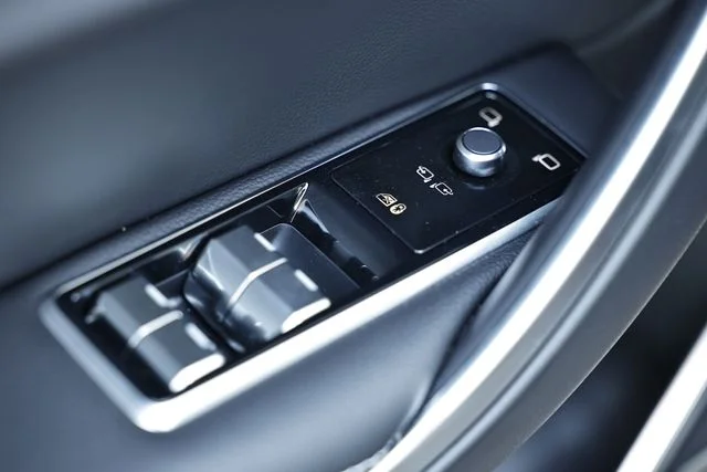 New 2024 Gray Jaguar R-Dynamic SE image 23