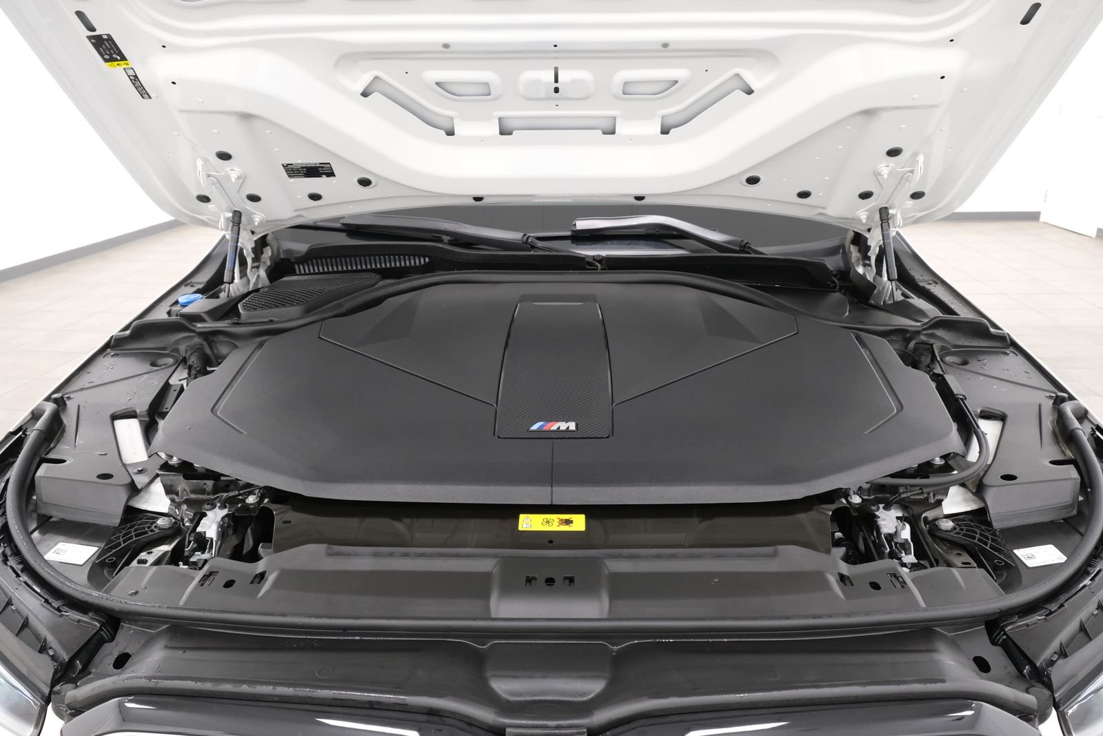 2025 BMW i5 M60 - Photo 44
