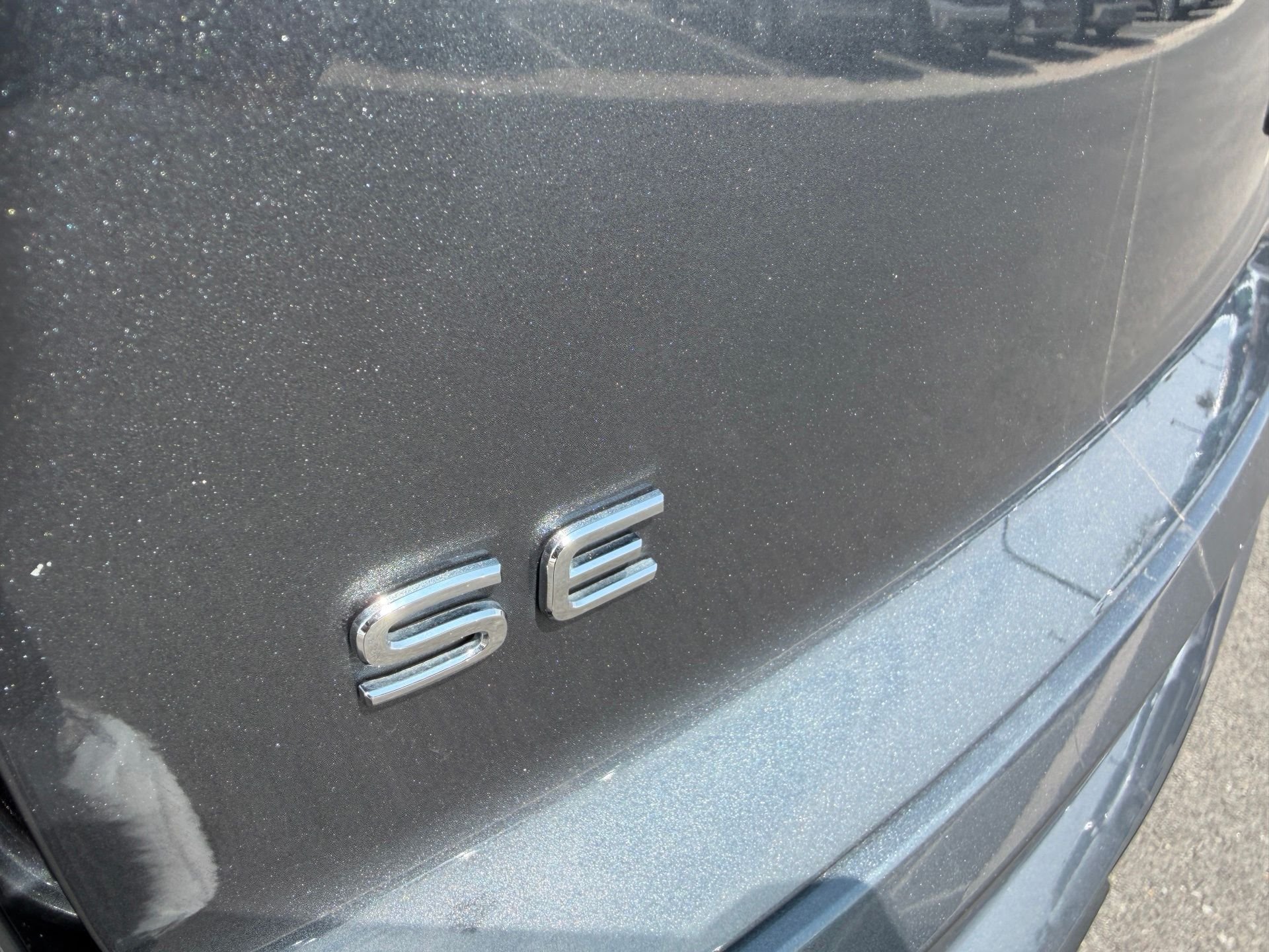 Used 2025 Gray Volkswagen 2.0T SE w/Technology image 20