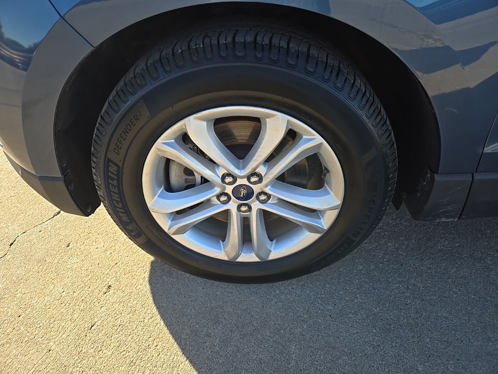 Used 2019 Blue Ford SEL image 24