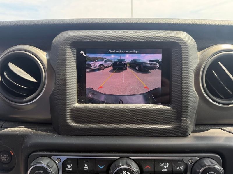 Used 2023 Gray Jeep Sport S image 8