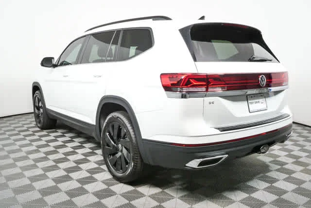 New 2026 Opal White Pearl Volkswagen 2.0T SE w/Technology image 29