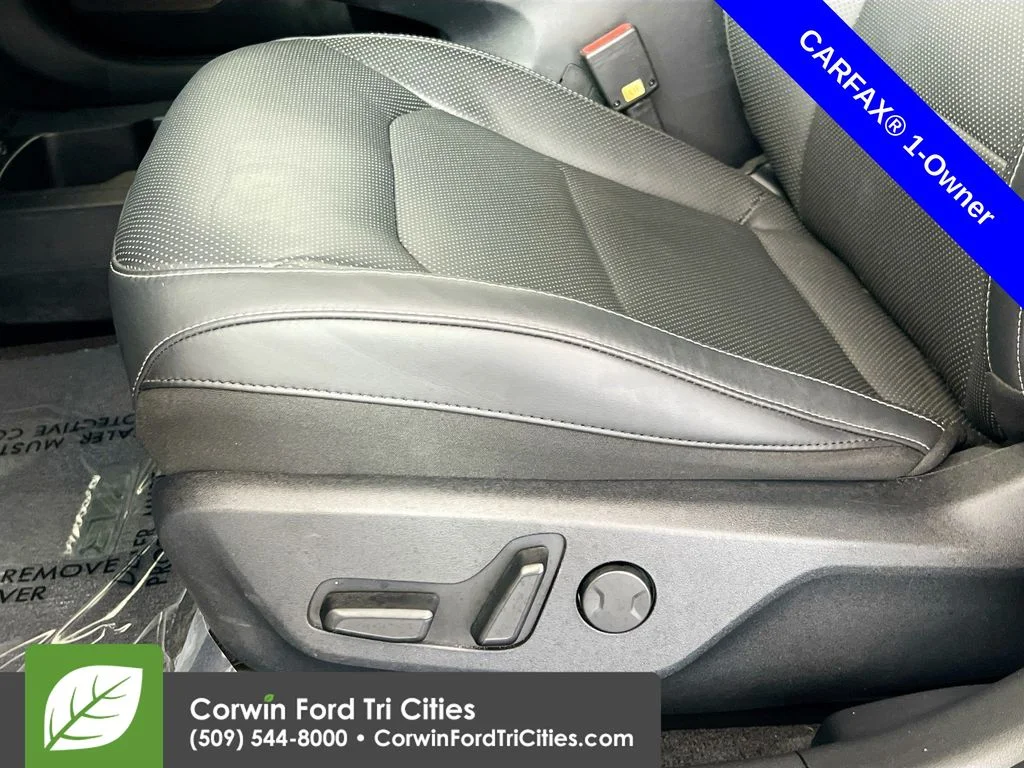 Used 2024 Gray Kia Wind image 24