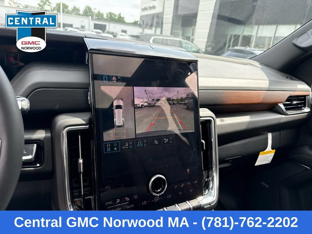 2026 GMC Yukon Denali - Photo 18