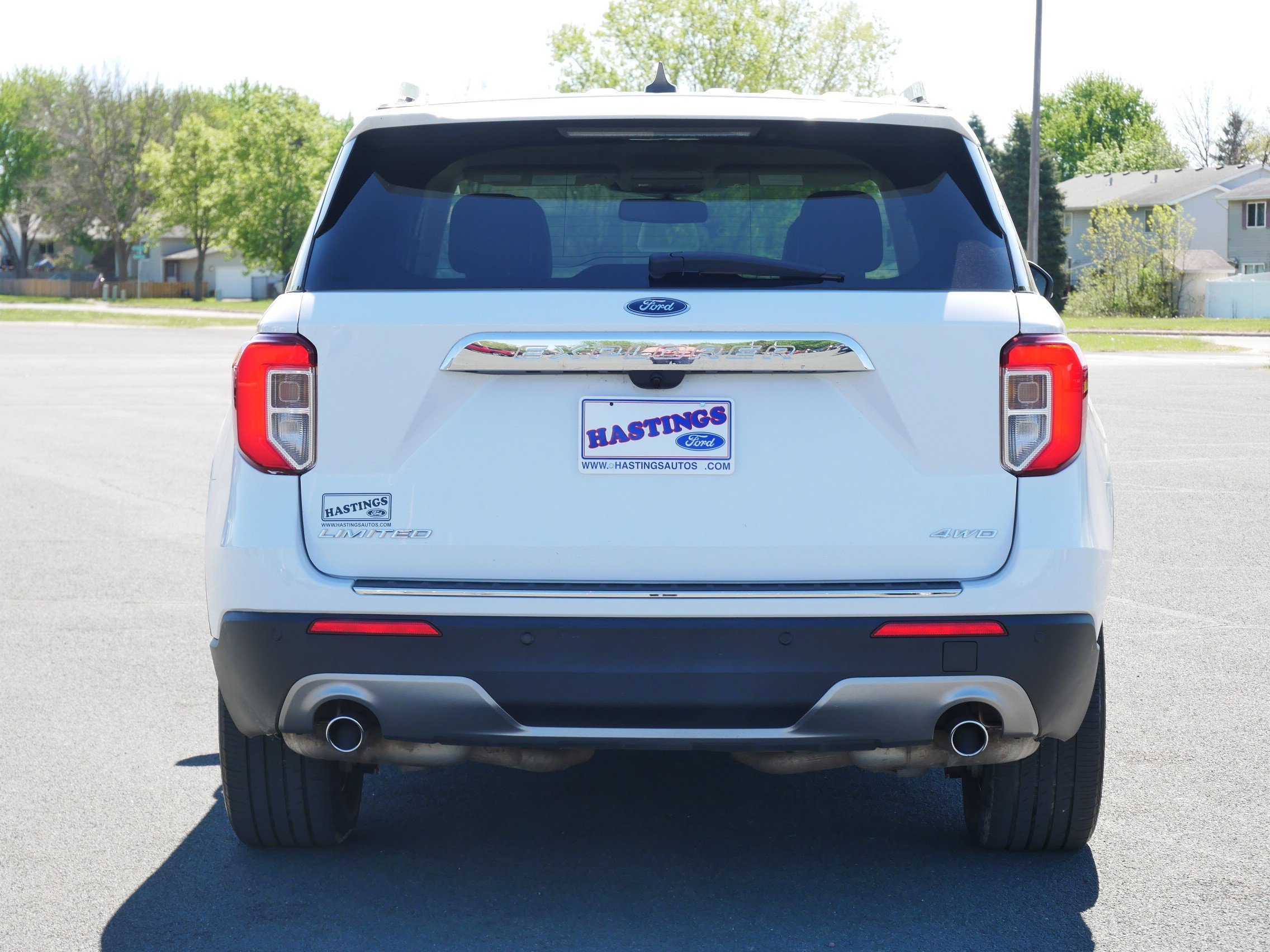 Used 2021 White Ford Limited image 4
