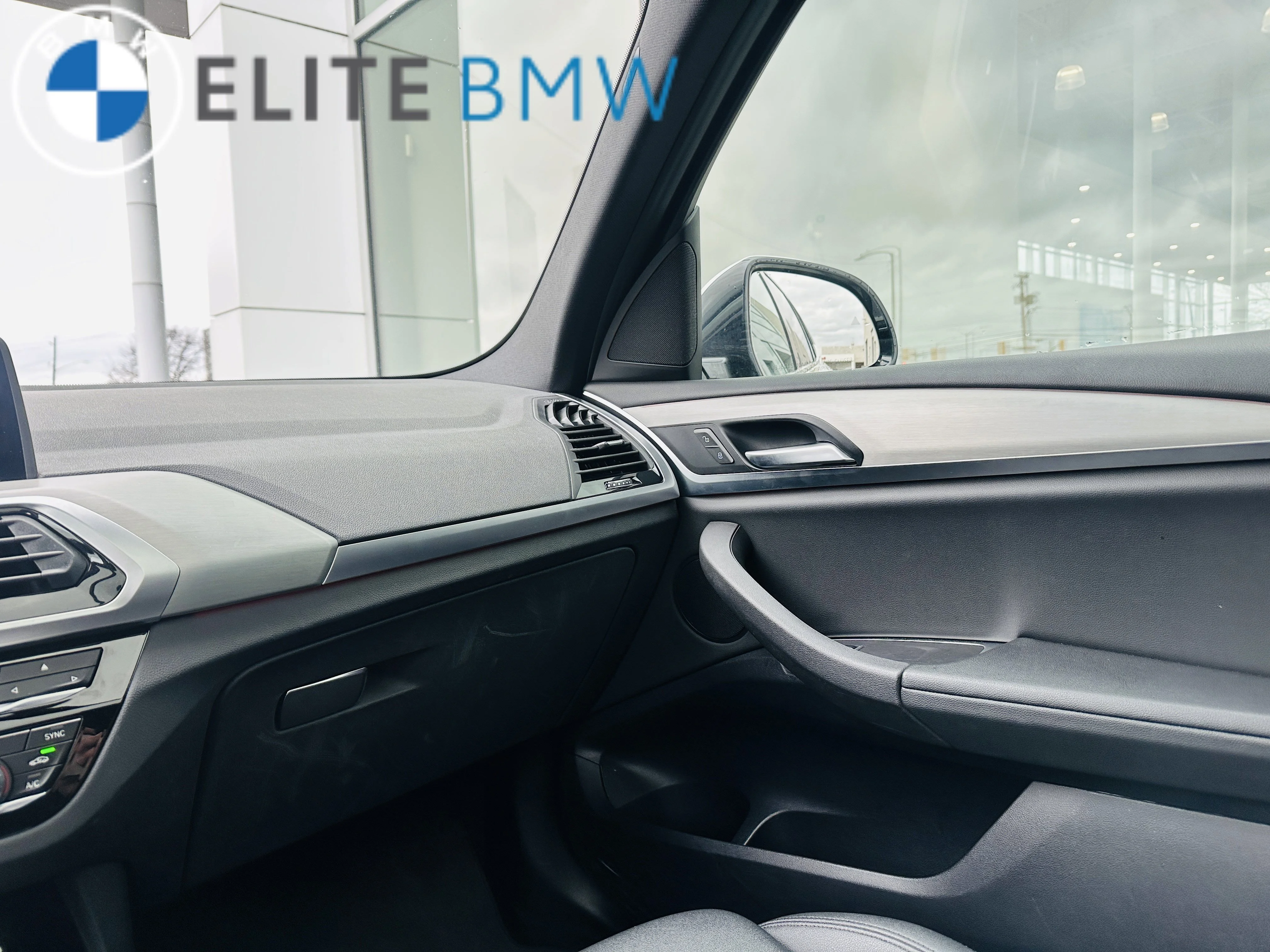 Used 2018 Mineral White Metallic BMW XDRIVE30I image 26
