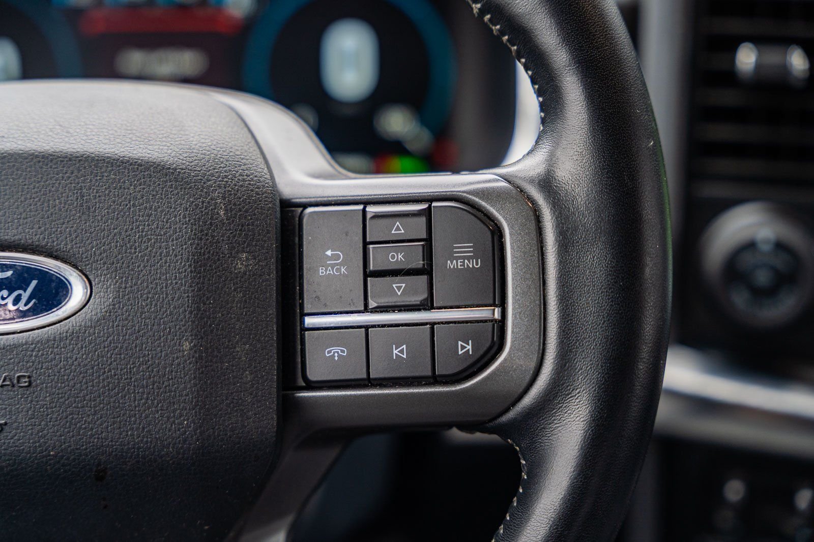 Certified Used 2022 Gray Ford Lariat image 28