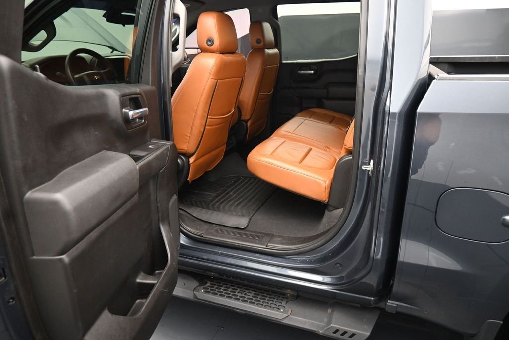 Used 2021 Gray Chevrolet Custom image 19